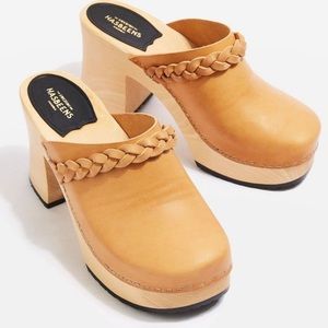 Swedish hasbeens Laila clogs